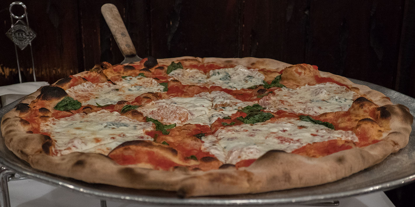 6 NYC Pizzerias Along the 6 Train in The Bronx & Manhattan
