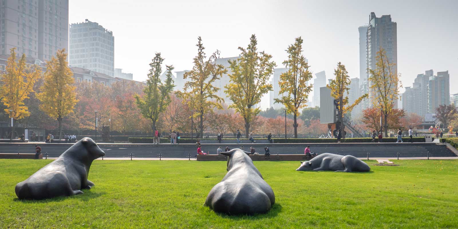 bulls in Jing'an Sculpture Park Shanghai