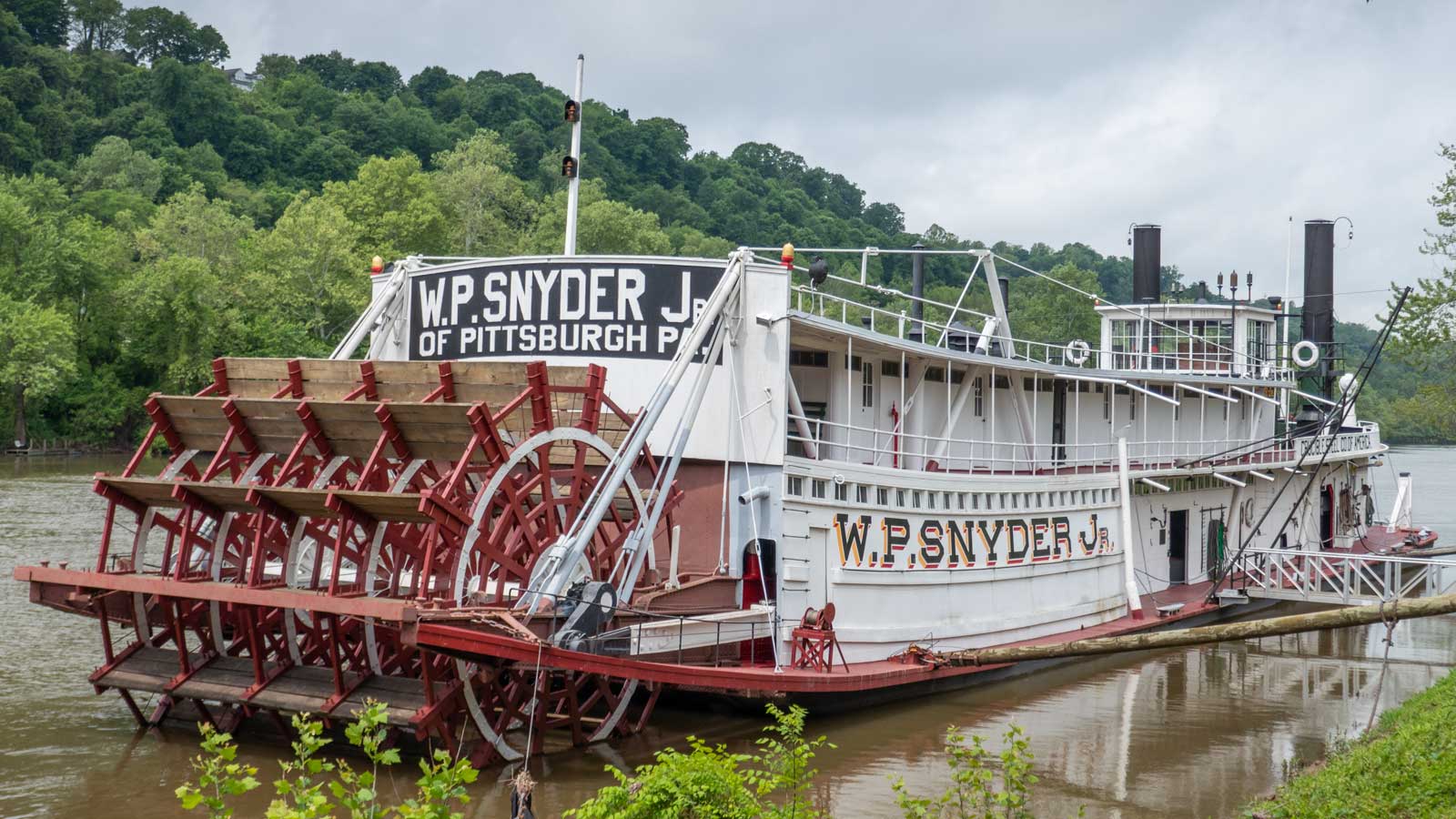 W.P. Snyder Jr. towboat Muskingum River Marietta Ohio