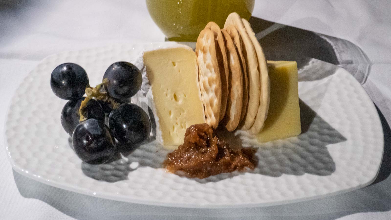 cheese plate Etihad Airways business class