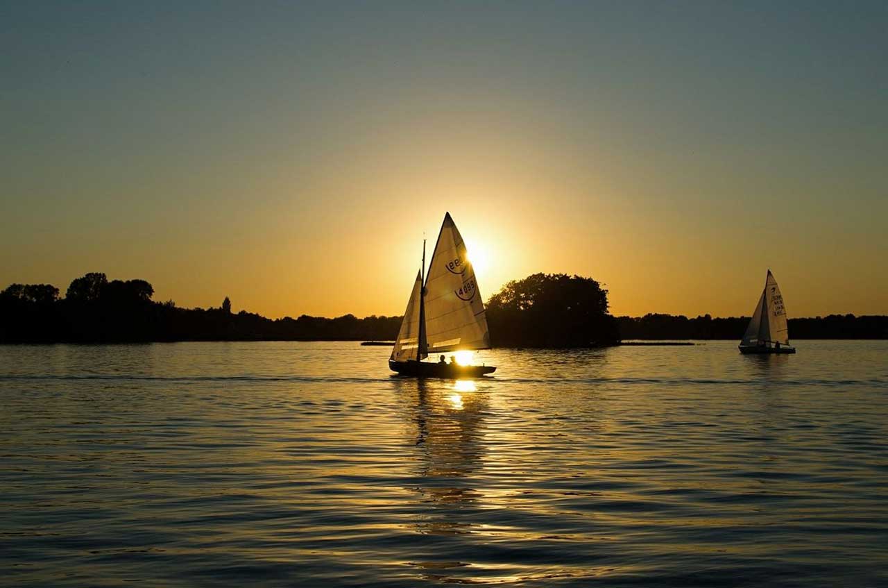 sunset sailing Croatia