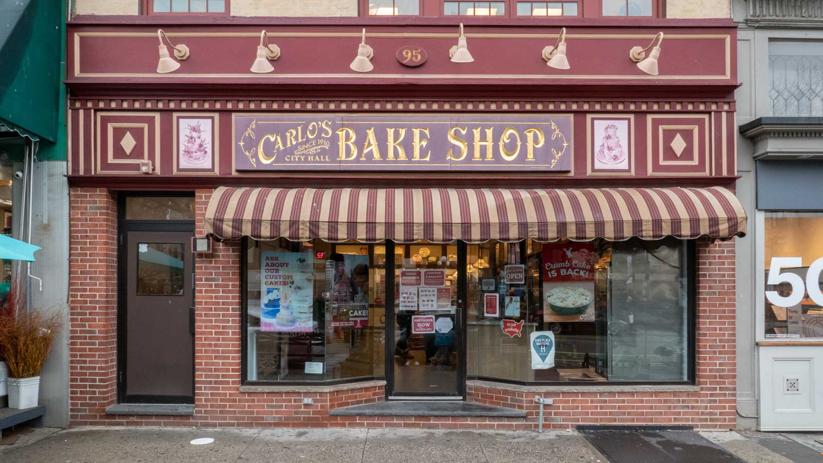 Carlo's Bake Shop Hoboken New Jersey by Brian Cicioni